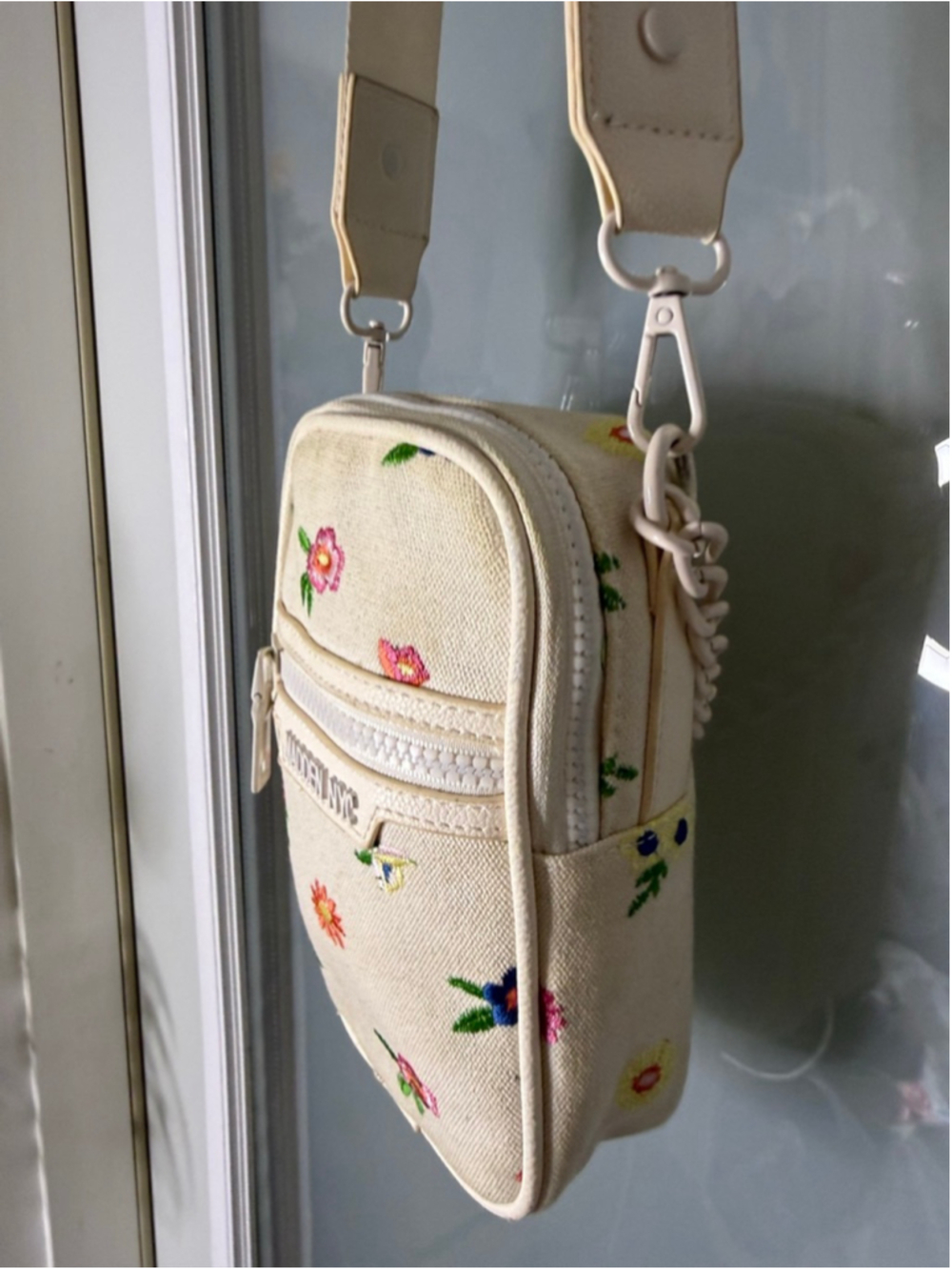 Madden NYC Floral Embroidered Crossbody Bag One Size Beige Multicolor - Picture 3 of 6
